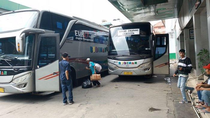 Bus Berangkat